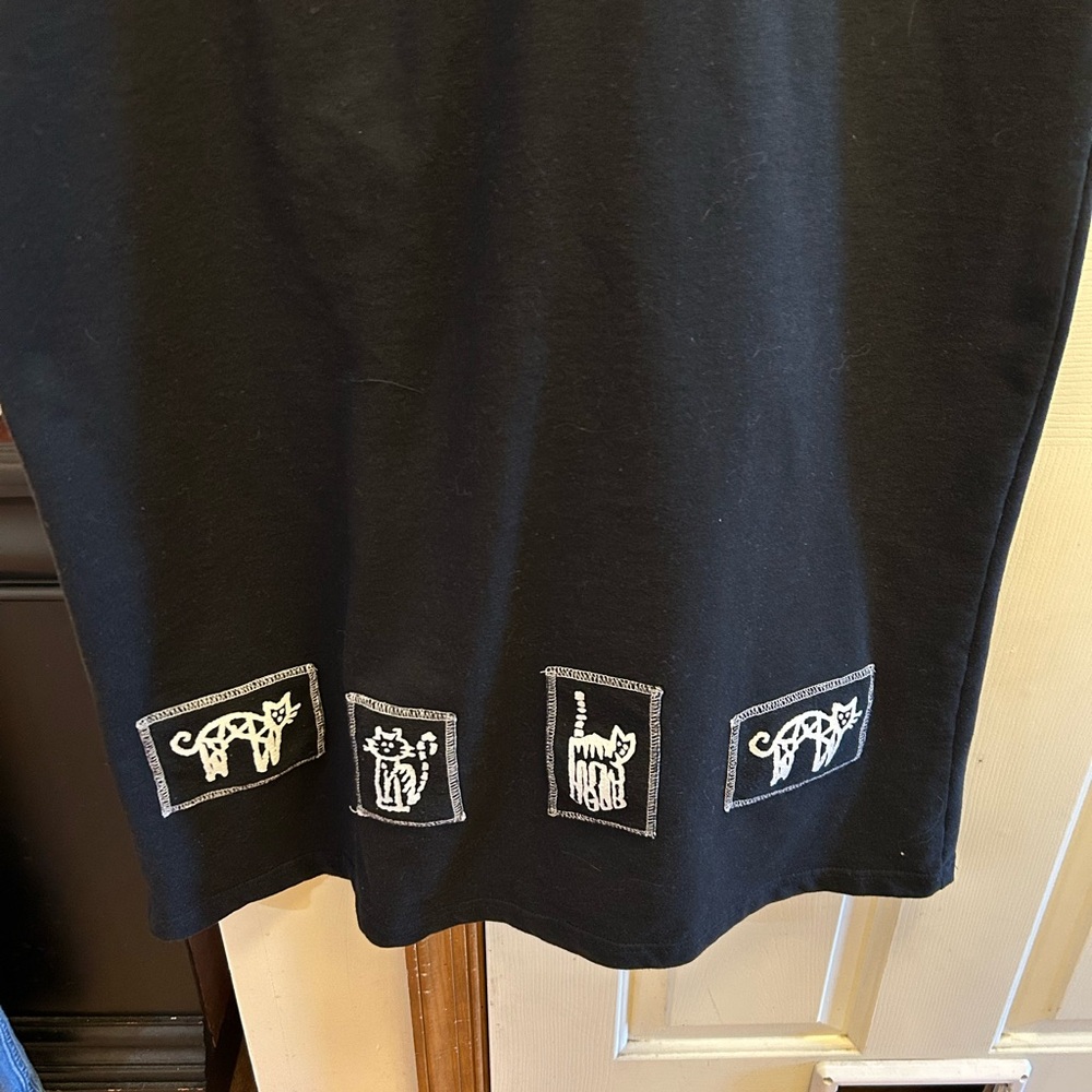 Black Graphic T-Shirt Dress - Picture 3 of 5